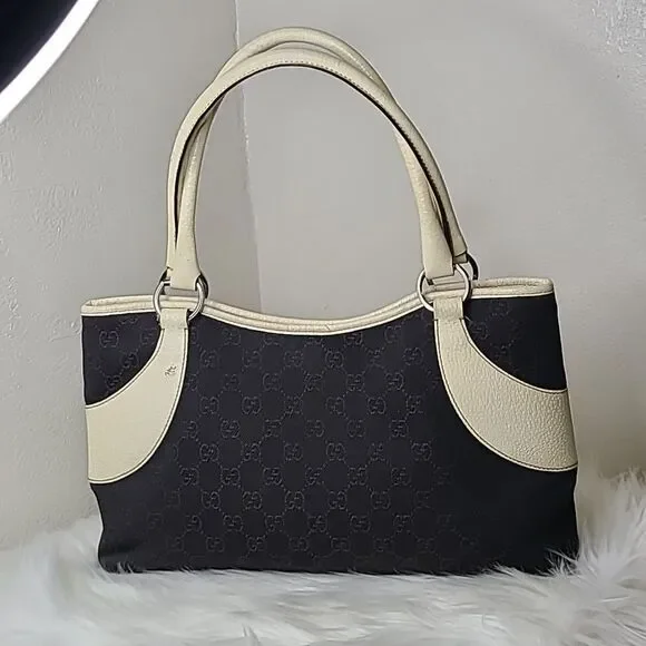 💯 Authentic Gucci Tote Handbag 🍀 - Picture 15 of 16